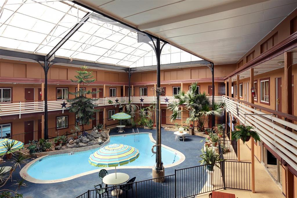 Budget Host Inn 알링턴 시설 사진