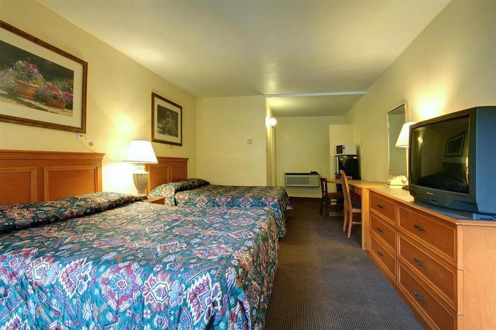 Budget Host Inn 알링턴 객실 사진